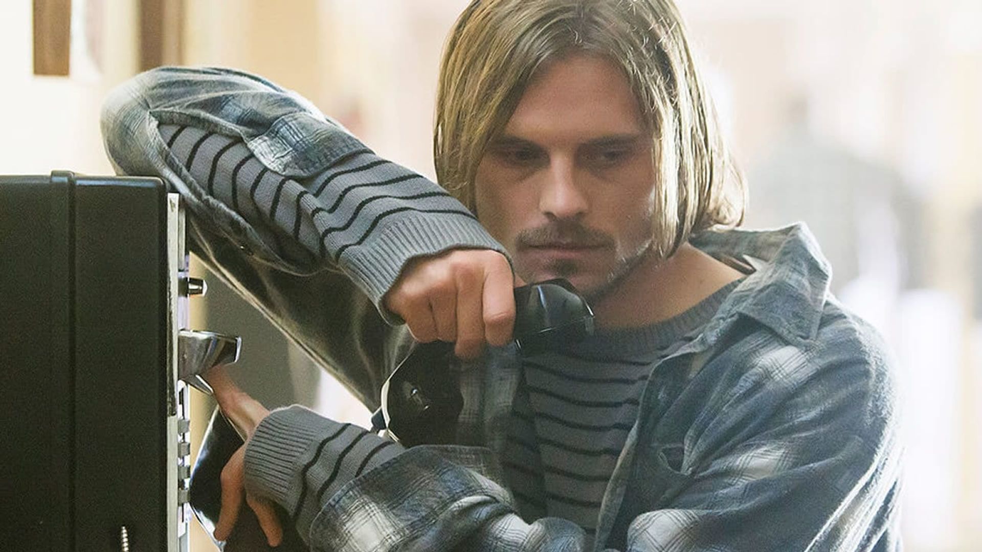 джо андерсон сумерки. пропитанный отбеливателем (2015). группа нирвана курт кобейн. нирвана курт кобейн netflix. кобейн: чёртов монтаж / cobain: montage of heck (2015).